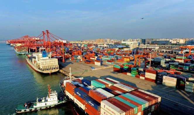 今年中国外贸增速超预期，服贸出口增速7年来首超进口