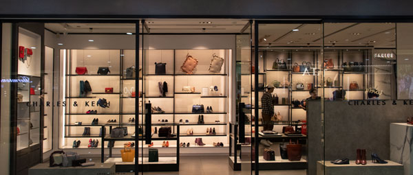 2025箱包市场趋势解析：智能技术重构产业生态链 外贸ERP助力效率跃升